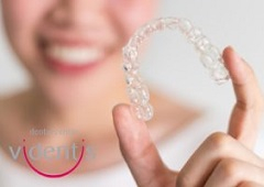 Prozirni aparatić za zube: Nevidljiva metoda za savršen osmijeh