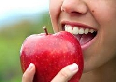Ispadanje zubi je prvi indikator opadanja životnih funkcija